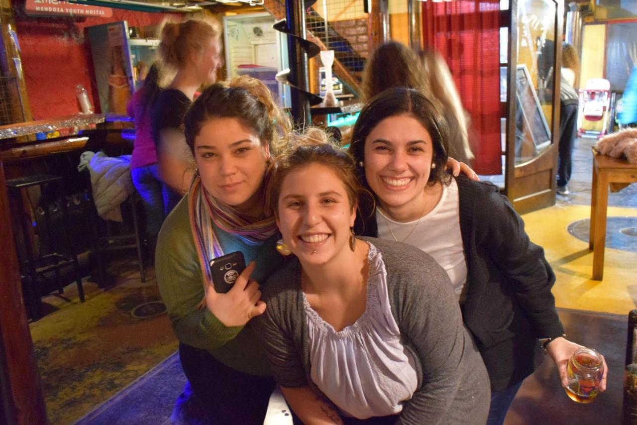 Hostel Internacional Мендоса Екстер'єр фото
