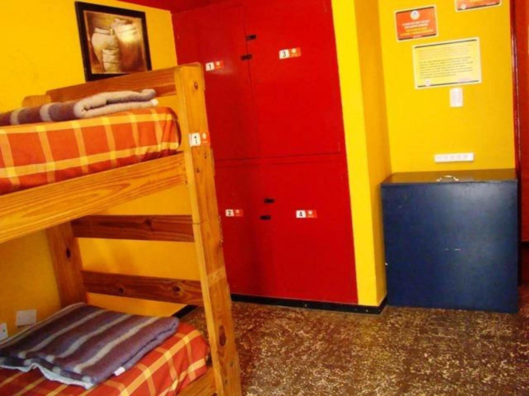 Hostel Internacional Мендоса Екстер'єр фото